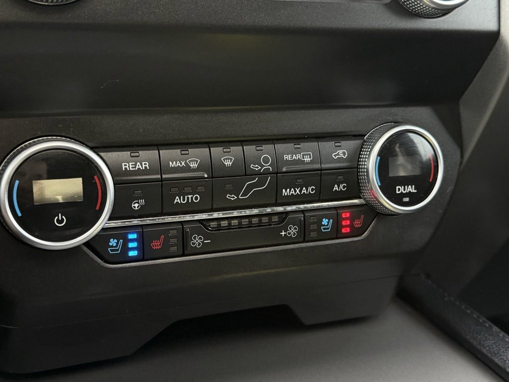 Used 2021 Ford Expedition Max XLT image 11