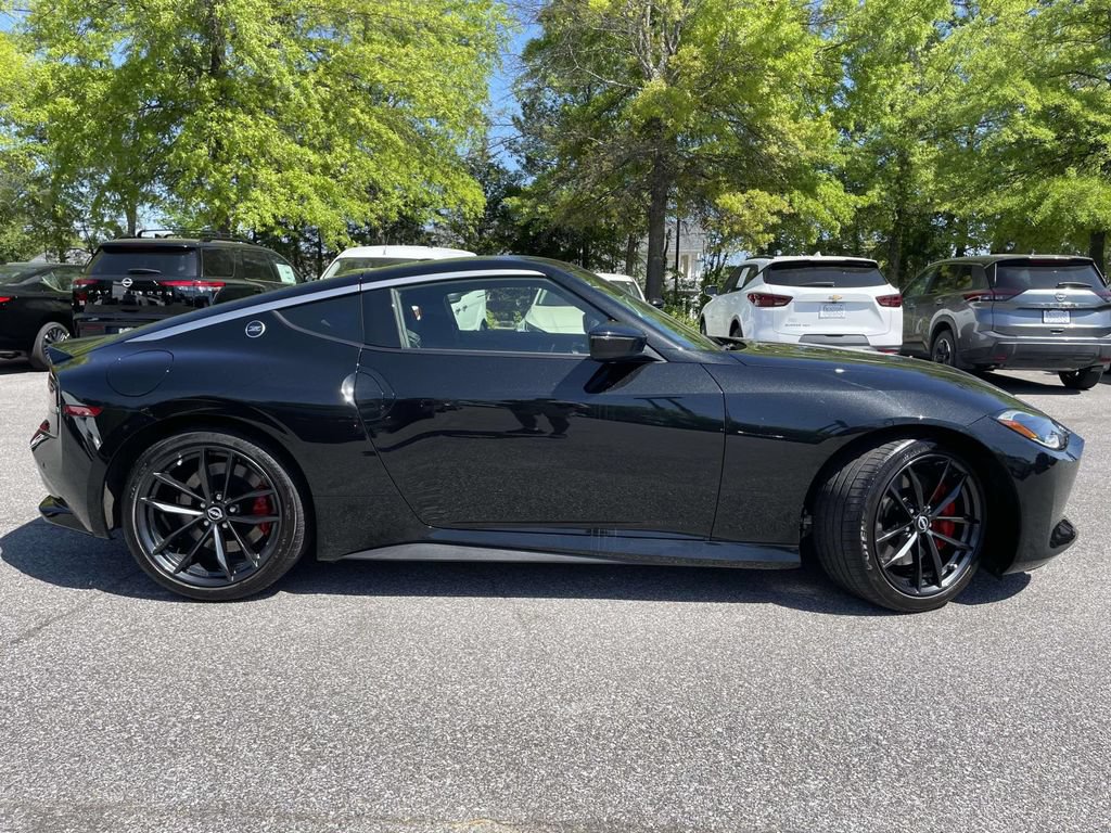 Used 2025 Nissan Z Performance w/ Floor Mat Package RWD image 2