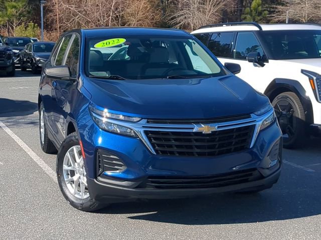 Used 2022 Chevrolet Equinox LS image 2