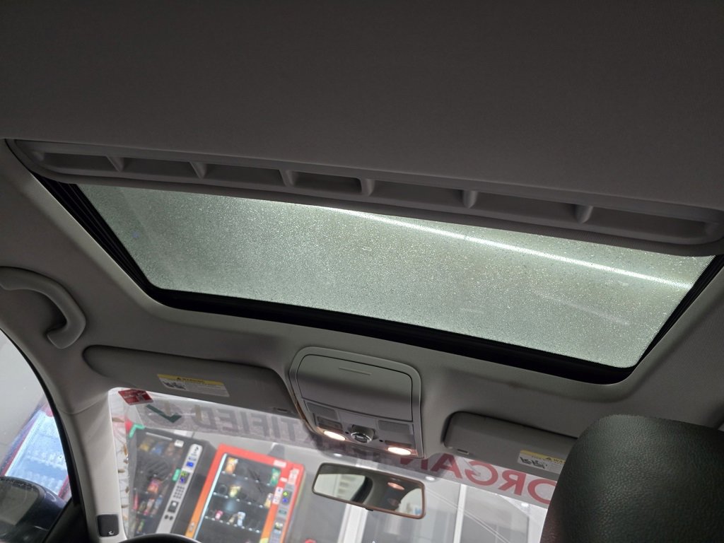 Used 2012 Volkswagen Jetta SEL image 33