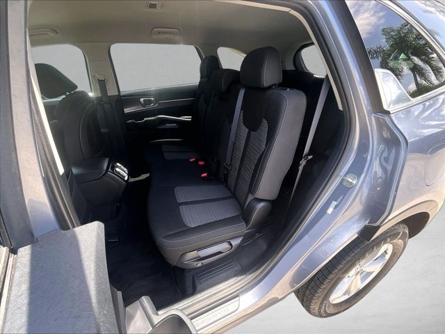 Used 2022 Kia Sorento LX AWD/4WD image 28