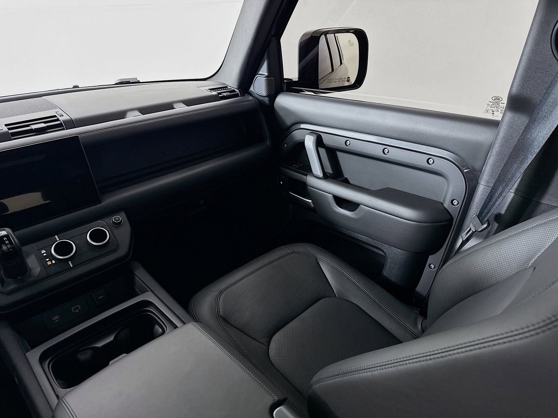 Used 2024 Land Rover Defender 110 Carpathian Edition image 25