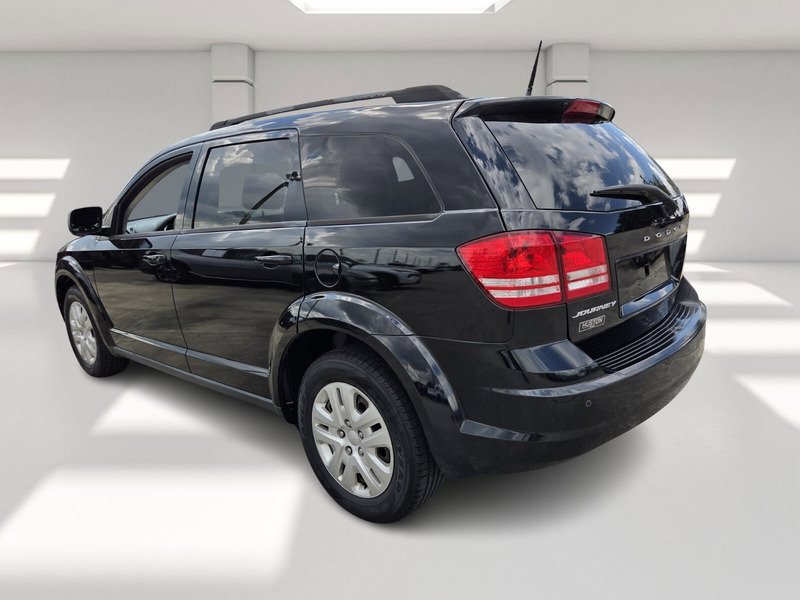 Used 2020 Dodge Journey SE image 3