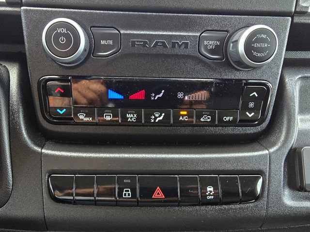 Used 2025 RAM ProMaster 2500 FWD image 18