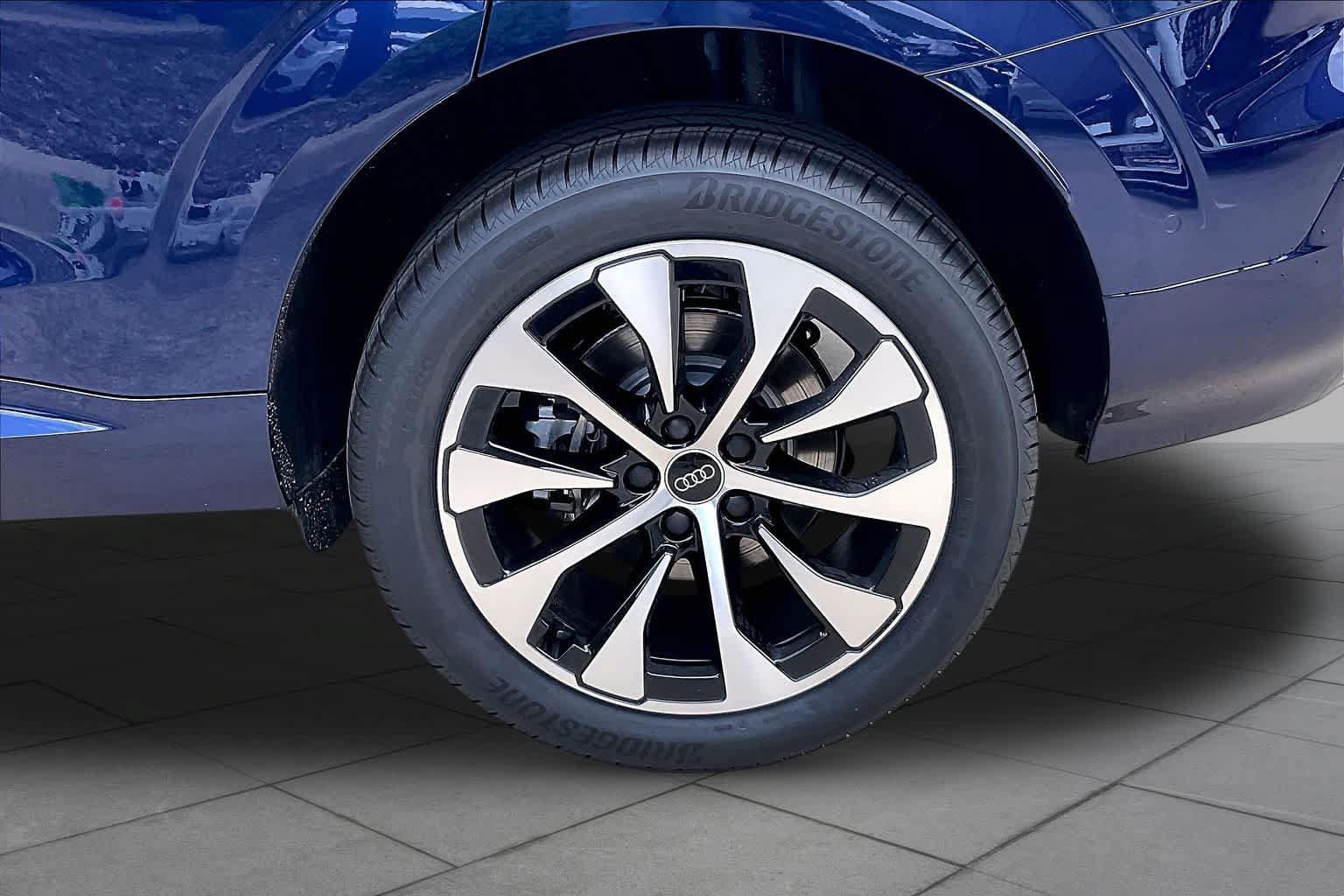 New 2026 Audi Q3 quattro 2.0T AWD/4WD image 11