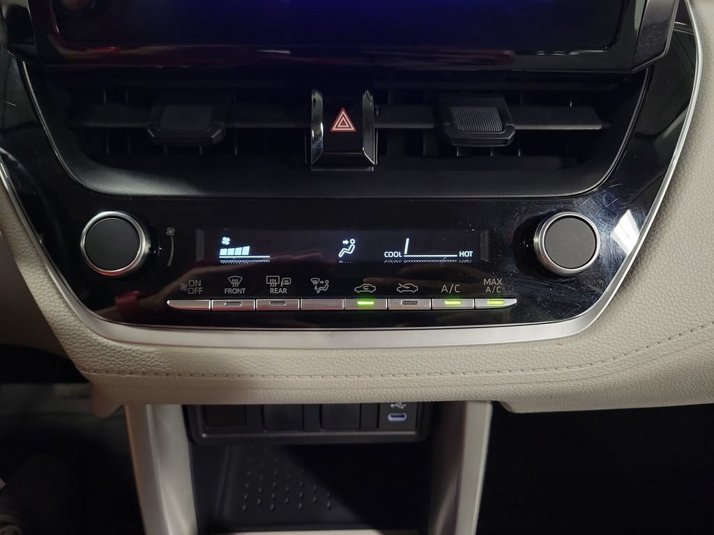Used 2025 Toyota Corolla Cross L FWD image 19
