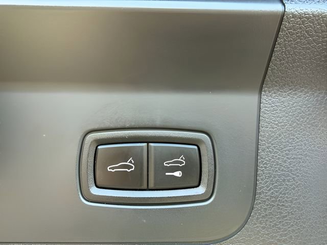 Used 2018 Porsche Panamera 4 AWD/4WD image 9