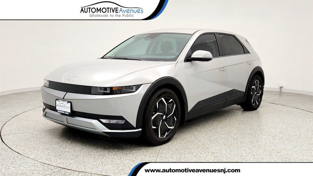 Used 2024 Hyundai Ioniq 5 SEL image 1