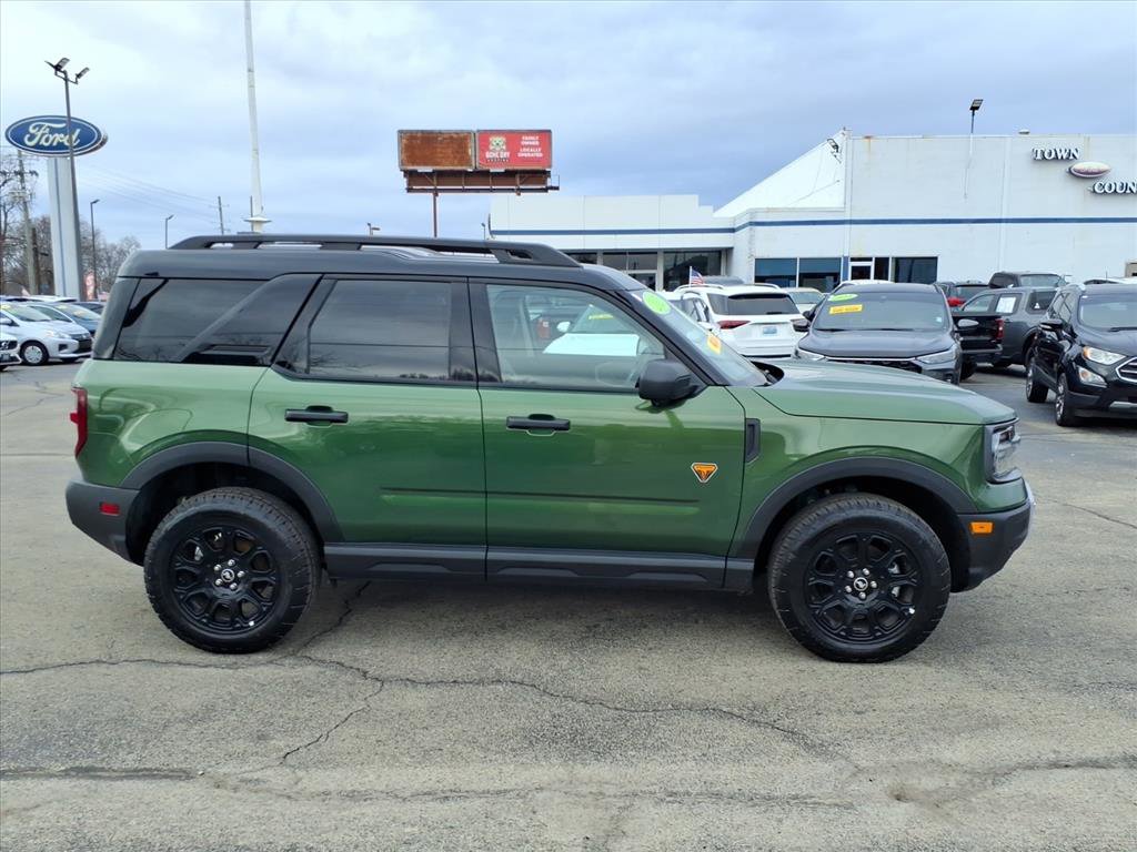 Used 2025 Ford Bronco Sport Badlands image 2