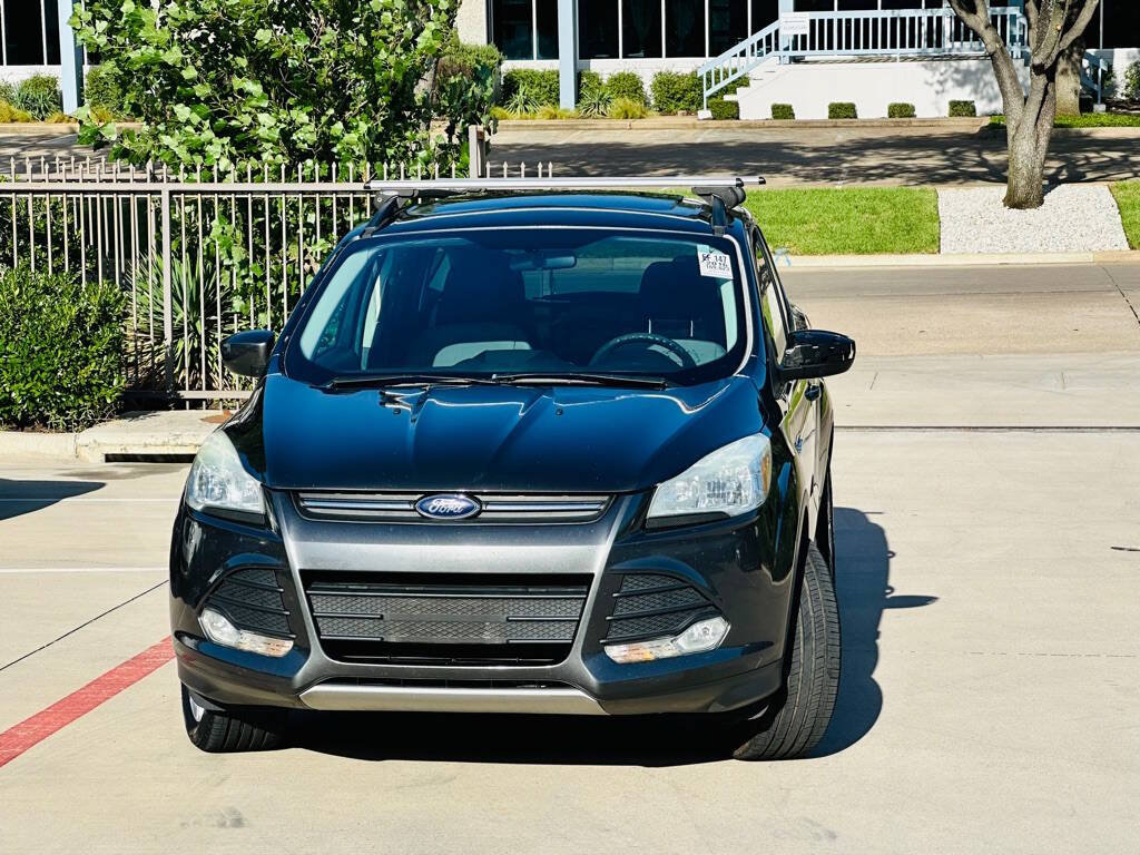 Used 2016 Ford Escape SE w/ Equipment Group 201A AWD/4WD image 2
