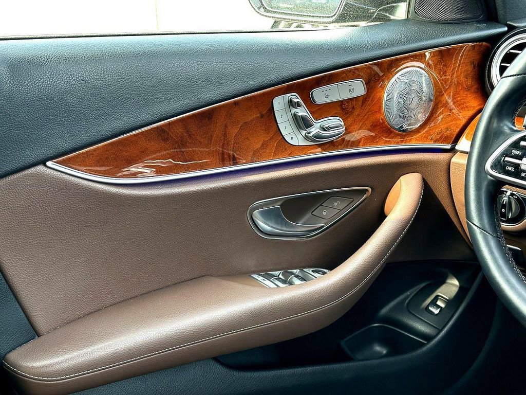 Used 2019 Mercedes-Benz E 300 image 28