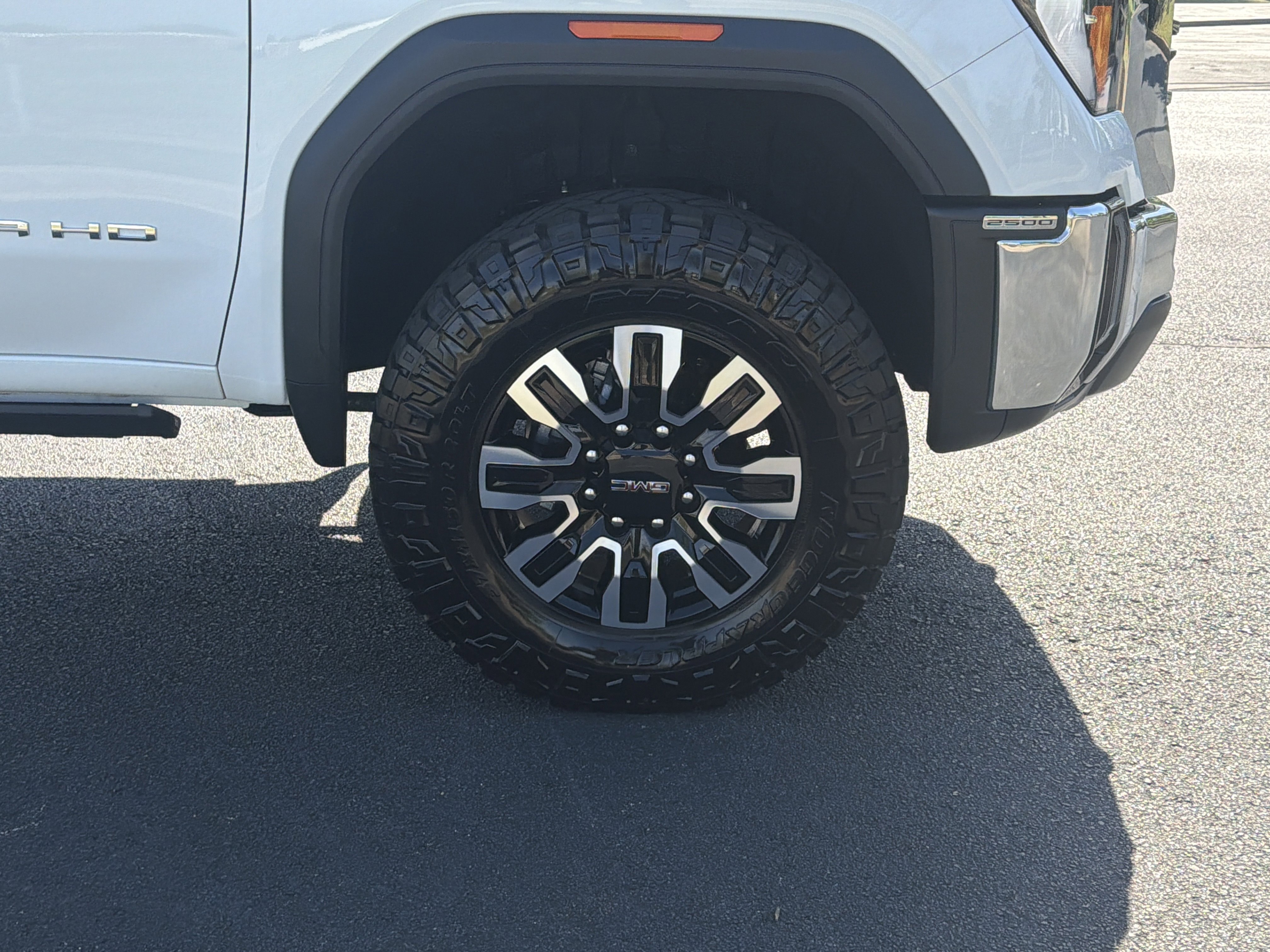 Used 2025 GMC Sierra 2500 SLT AWD/4WD image 33