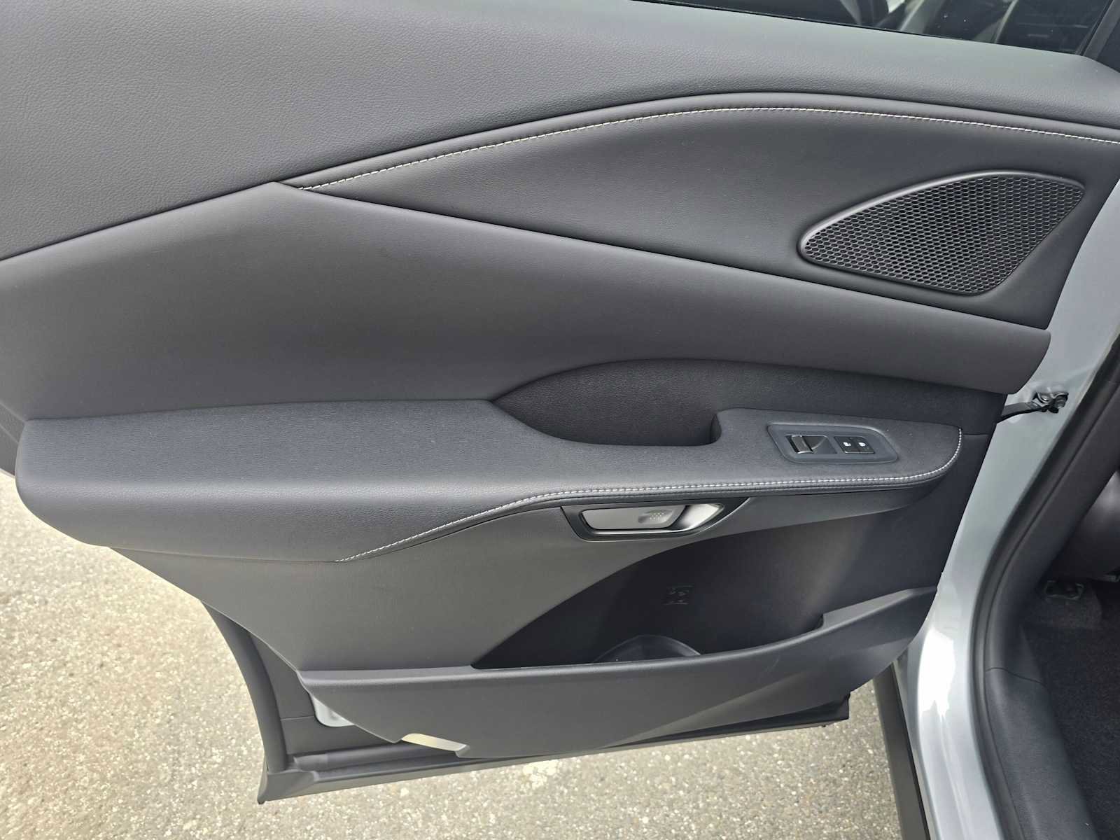 Certified 2025 Lexus RX 350h w/ Convenience Package image 19