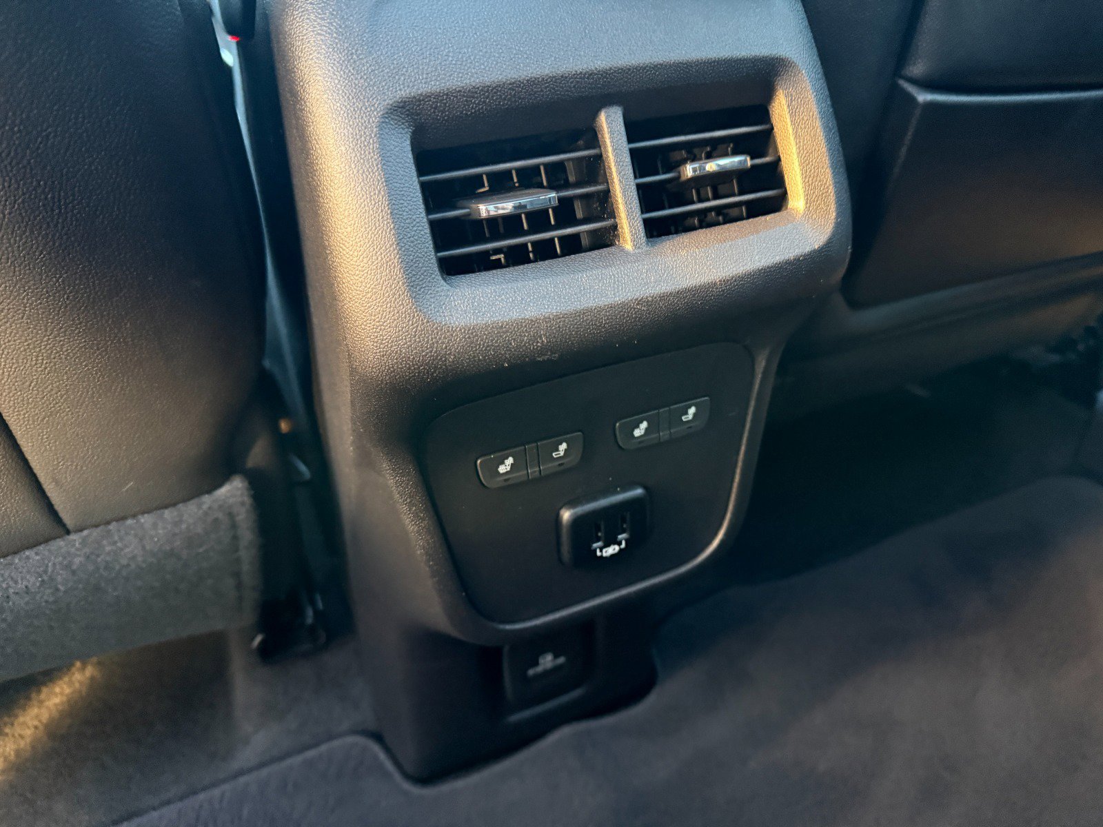 Used 2018 GMC Terrain Denali w/ LPO, 'HIT The Road' Package image 19