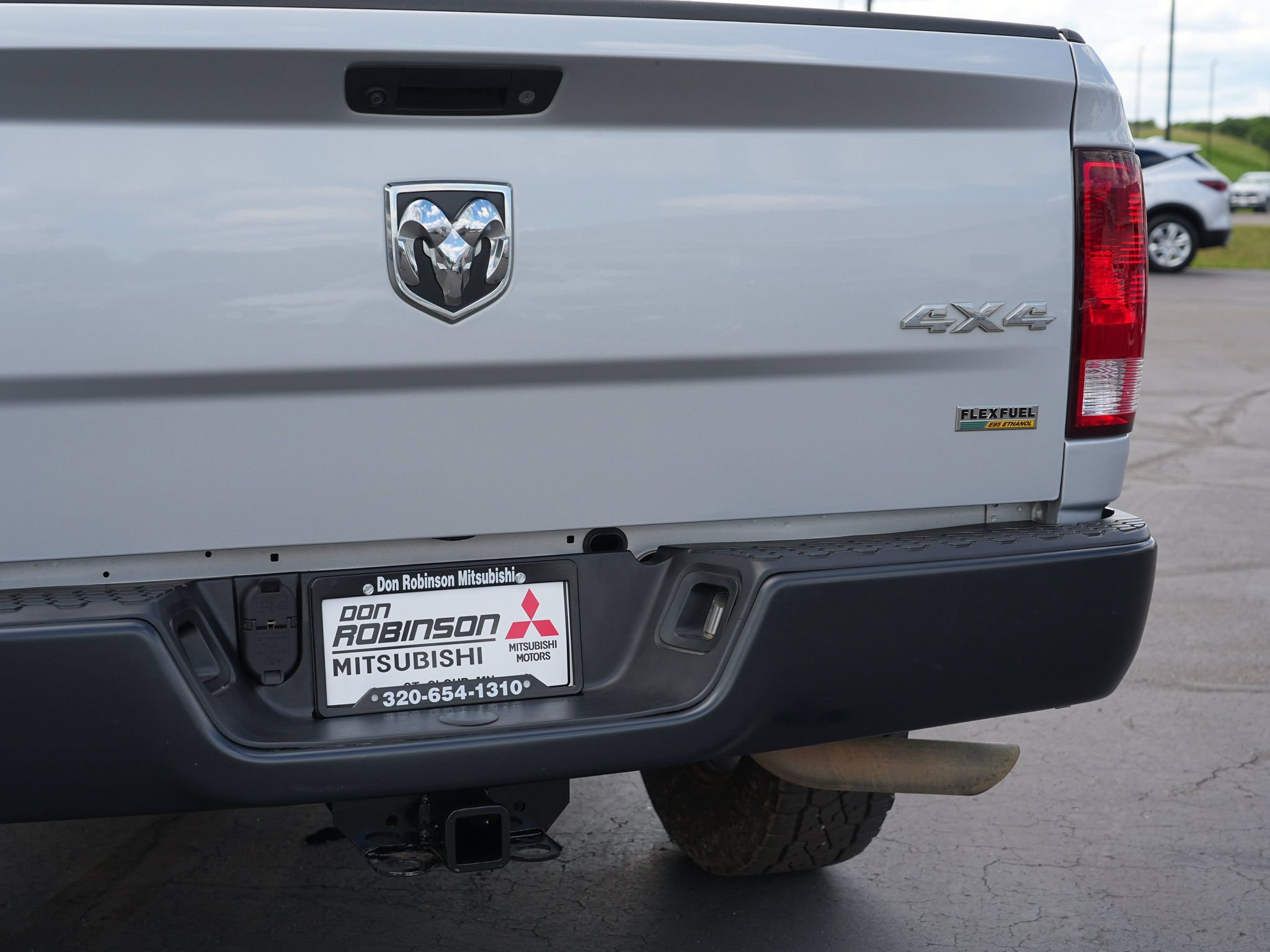 Used 2018 RAM 1500 ST AWD/4WD image 11