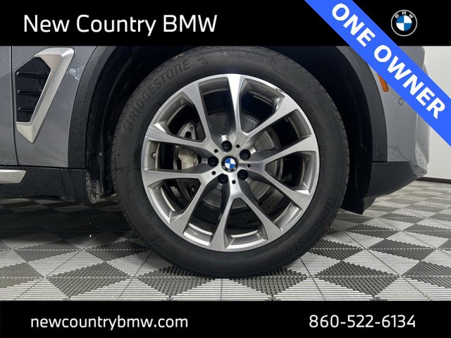 Used 2024 BMW X5 xDrive40i w/ Parking Assistance Package image 9