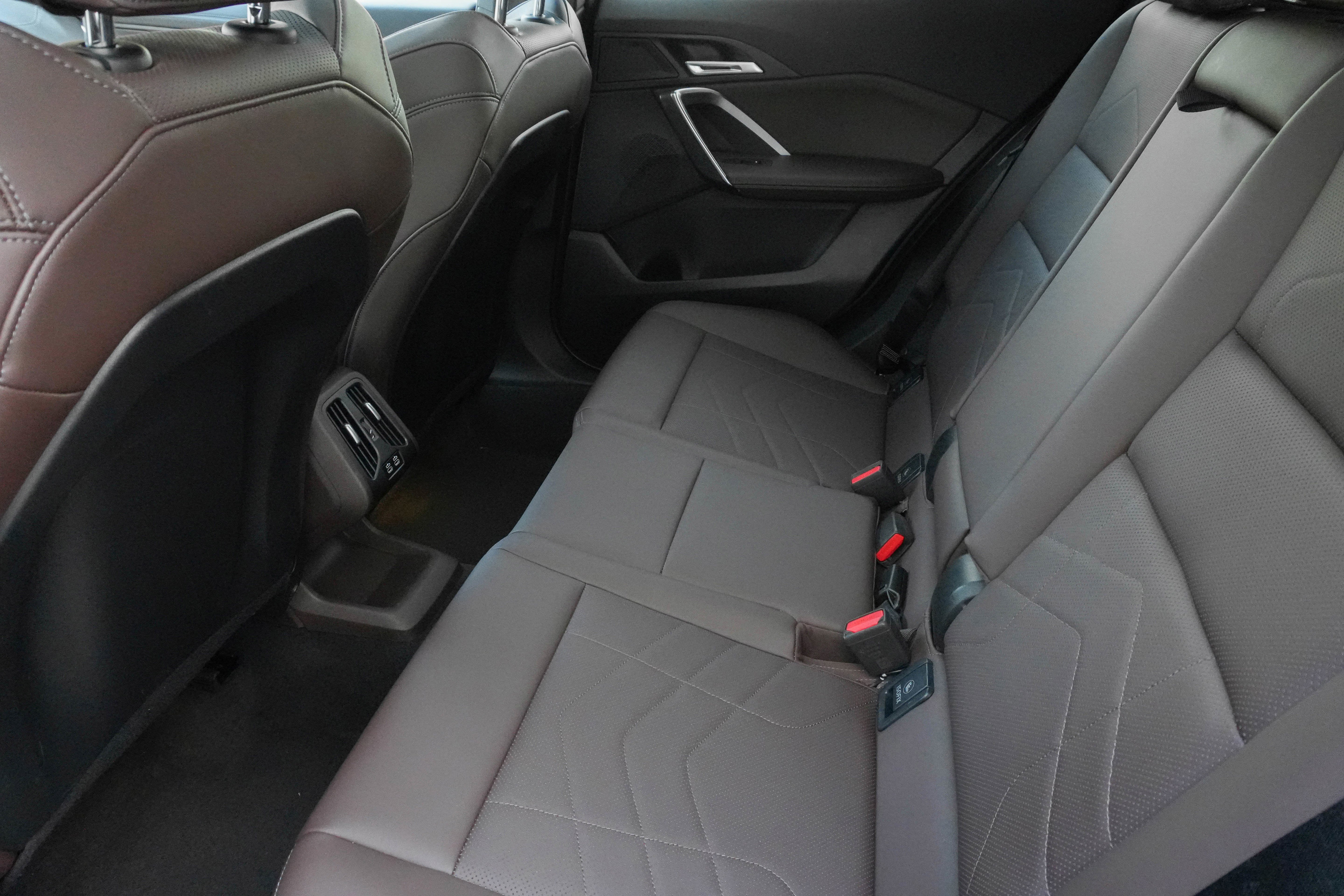 Certified 2025 BMW X2 xDrive28i image 34