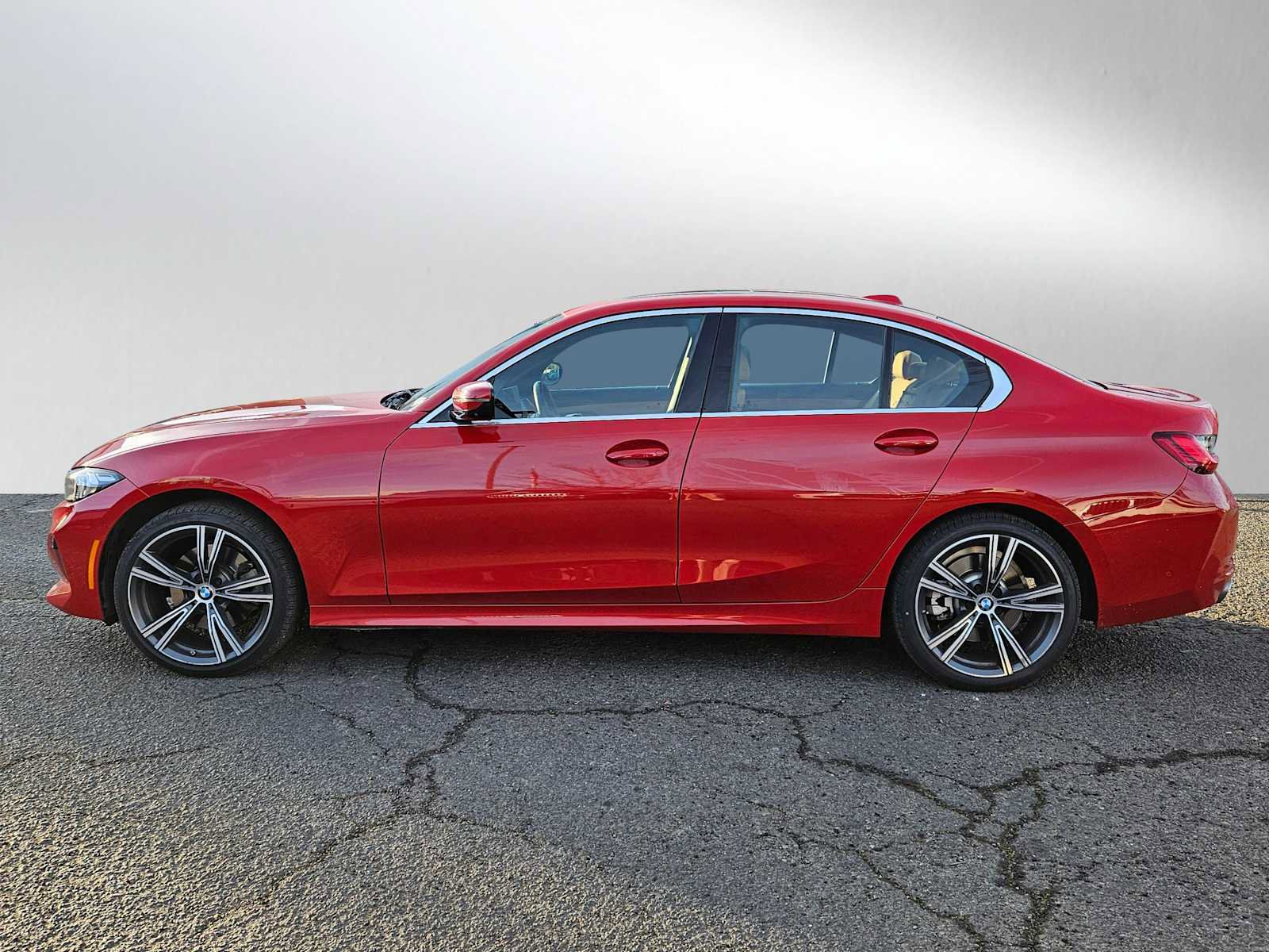 Used 2024 BMW 330i xDrive Sedan w/ Premium Package image 6