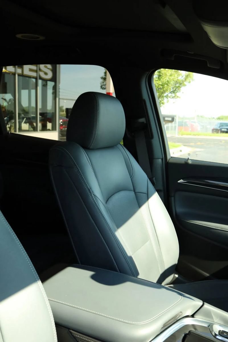 Used 2022 Buick Enclave Essence w/ Experience Buick Package AWD/4WD image 58