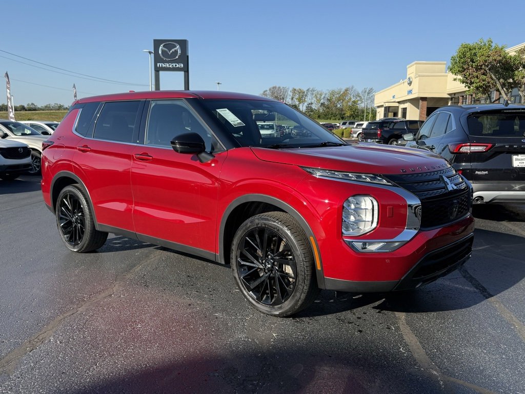 Used 2023 Mitsubishi Outlander SE Black Edition