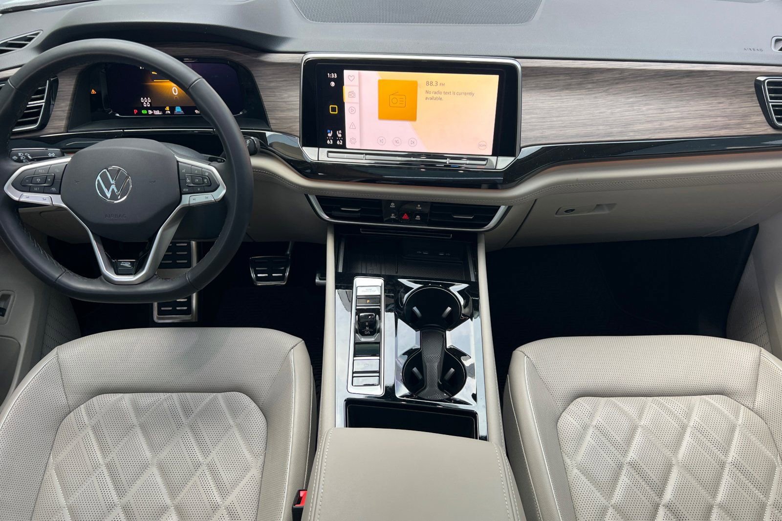 Used 2025 Volkswagen Atlas SEL Premium R-Line AWD/4WD image 10