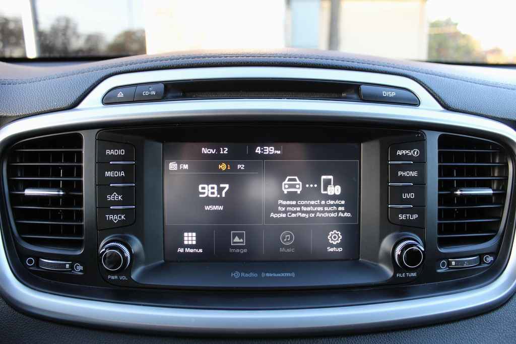 Used 2017 Kia Sorento LX w/ LX Convenience Package image 18