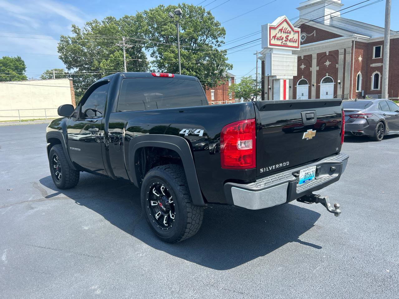 Used 2011 Chevrolet Silverado 1500 W/T w/ LS Package AWD/4WD image 7