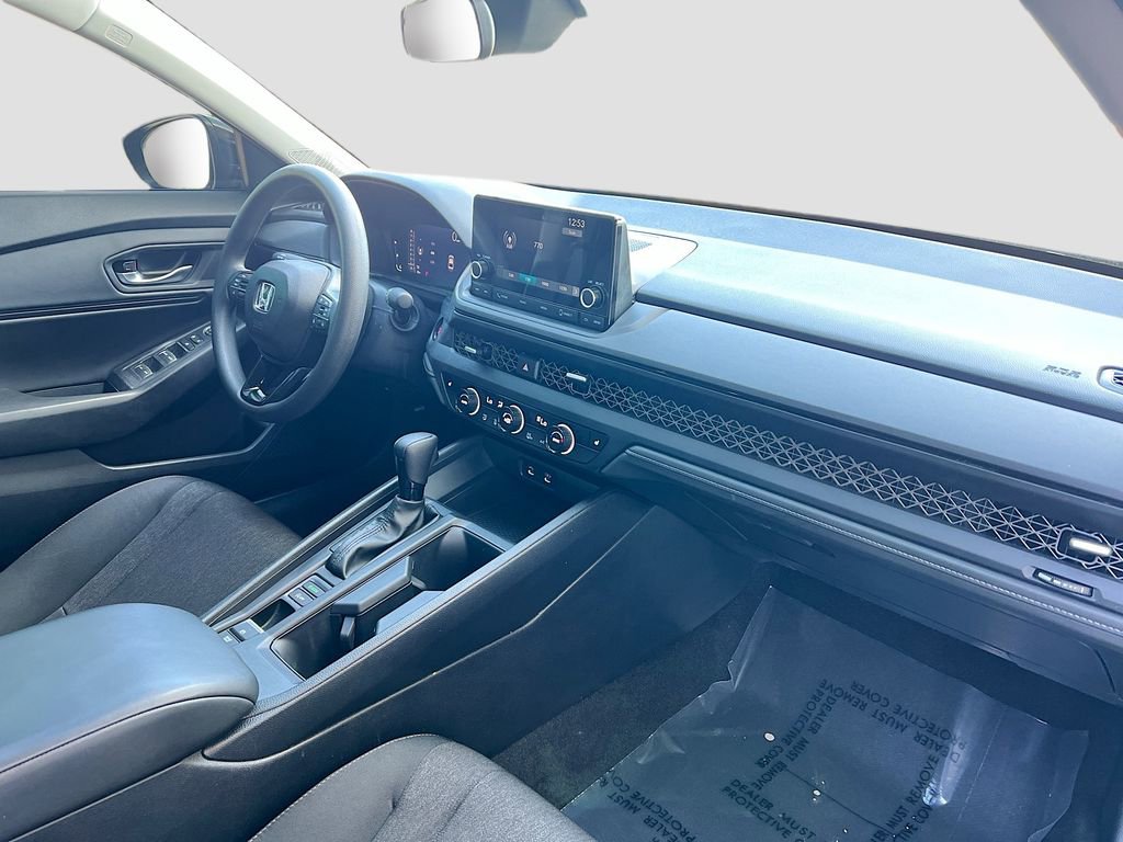 Used 2025 Honda Accord SE image 27
