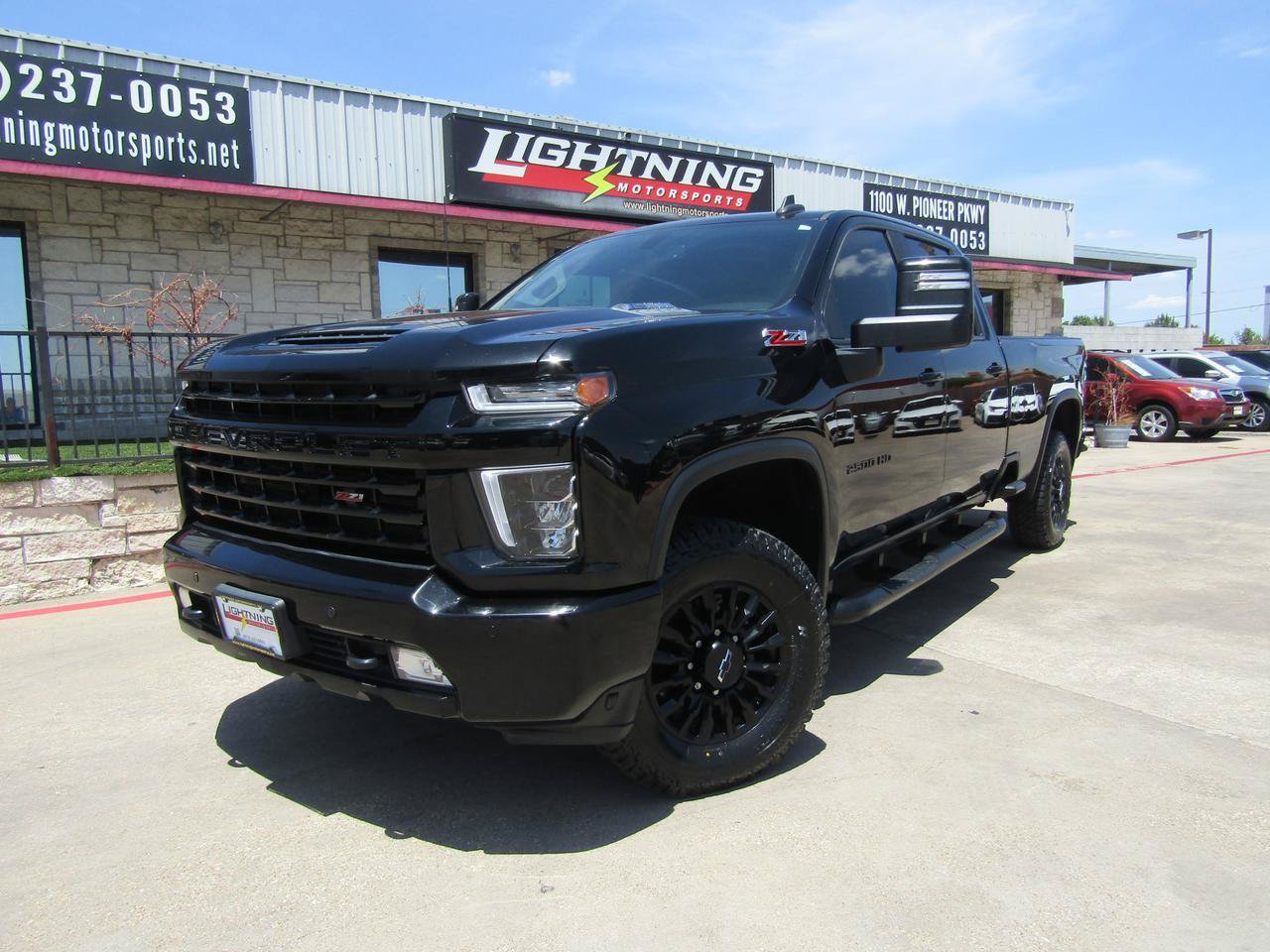 Used 2022 Chevrolet Silverado 2500 LT w/ Midnight Edition AWD/4WD image 1