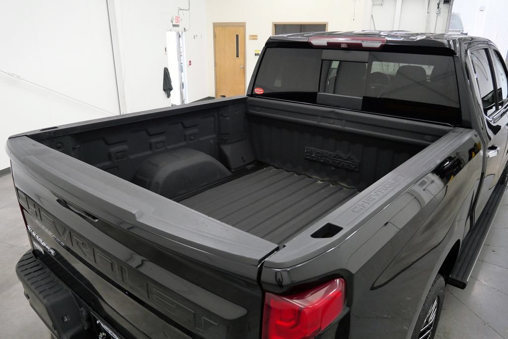 Used 2019 Chevrolet Silverado 1500 High Country w/ Technology Package AWD/4WD image 39