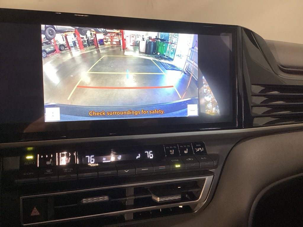 Used 2025 Toyota Camry XSE image 11