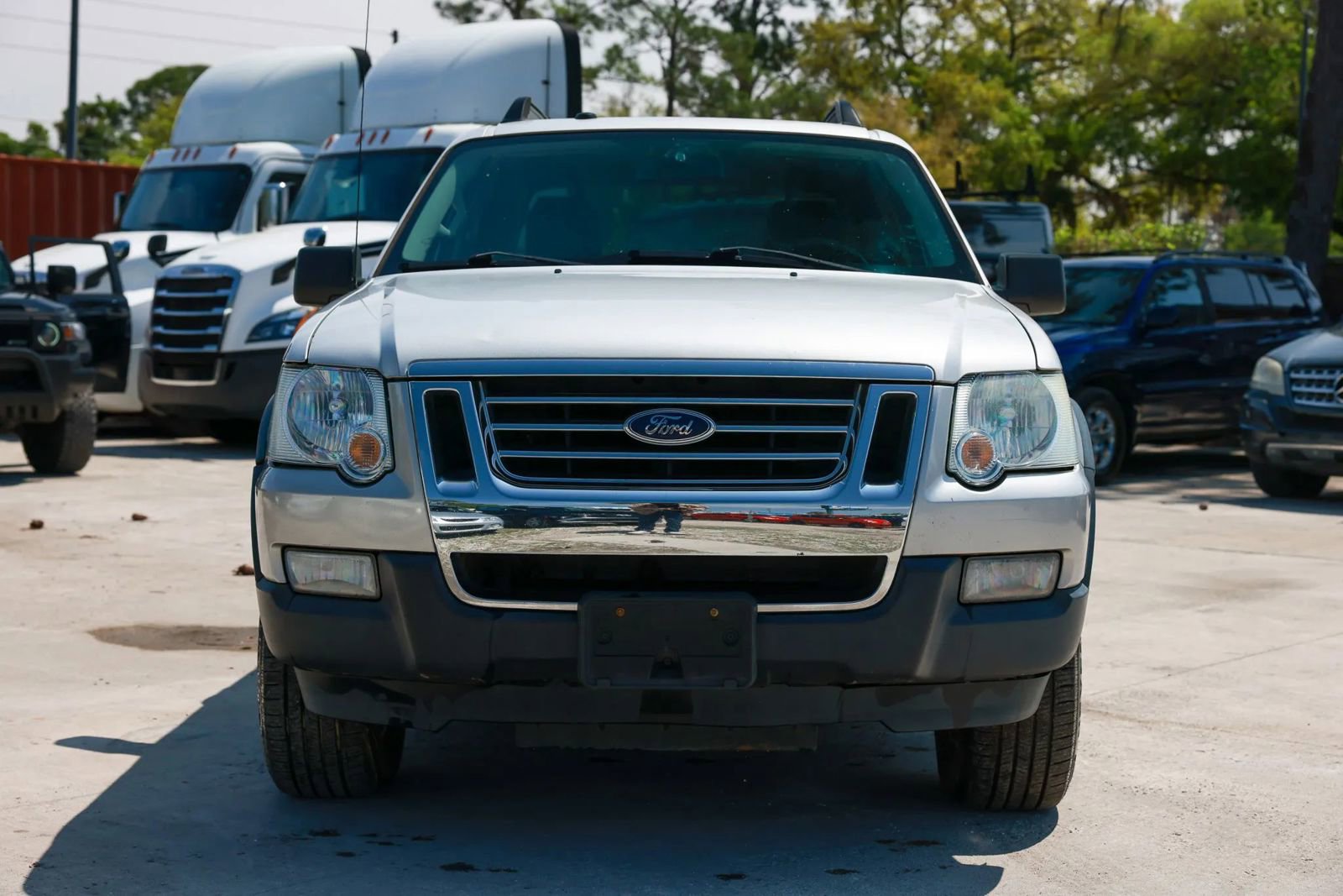Used 2009 Ford Explorer Sport Trac XLT image 10