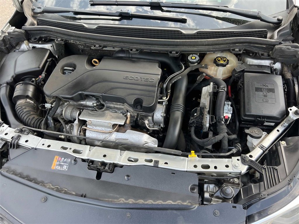 Used 2018 Chevrolet Cruze LT image 9