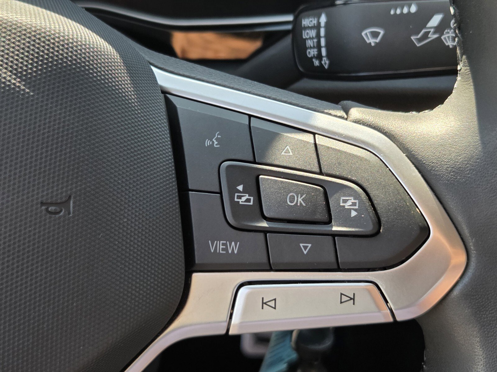 Used 2024 Volkswagen Jetta S image 37