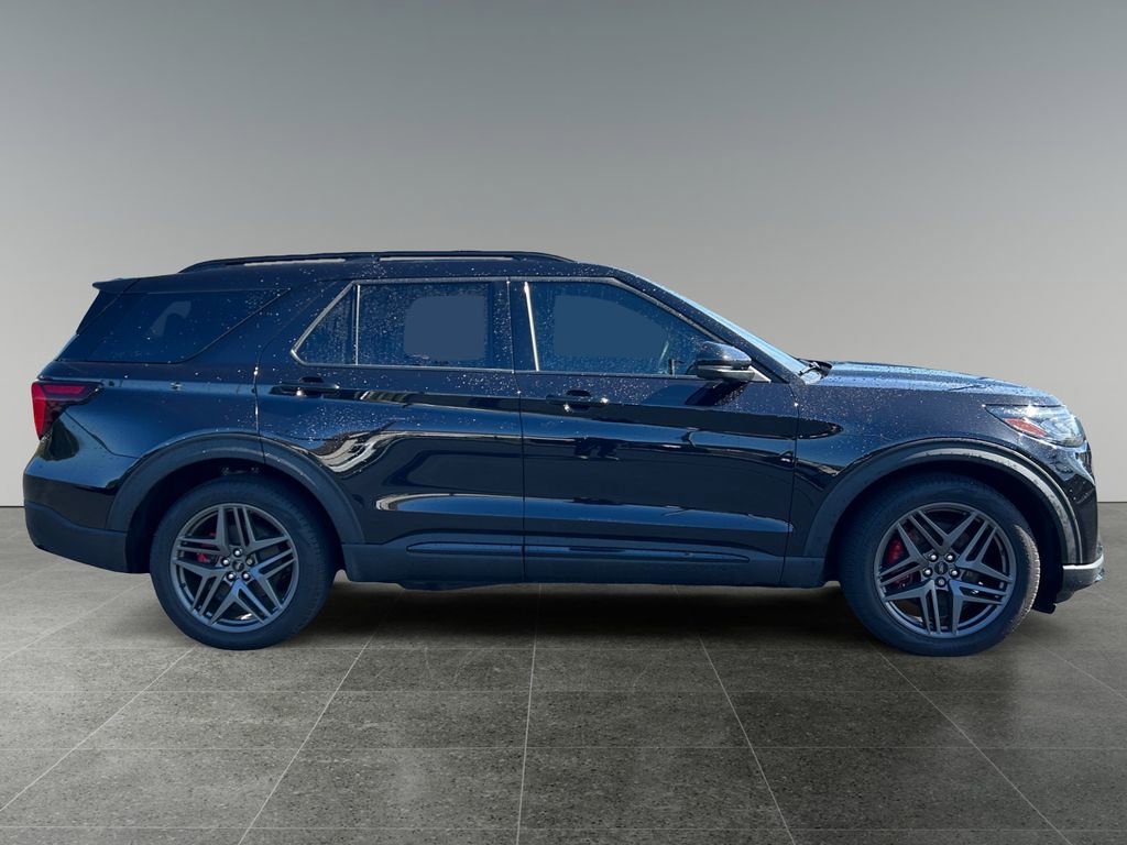 Used 2025 Ford Explorer ST AWD/4WD image 8