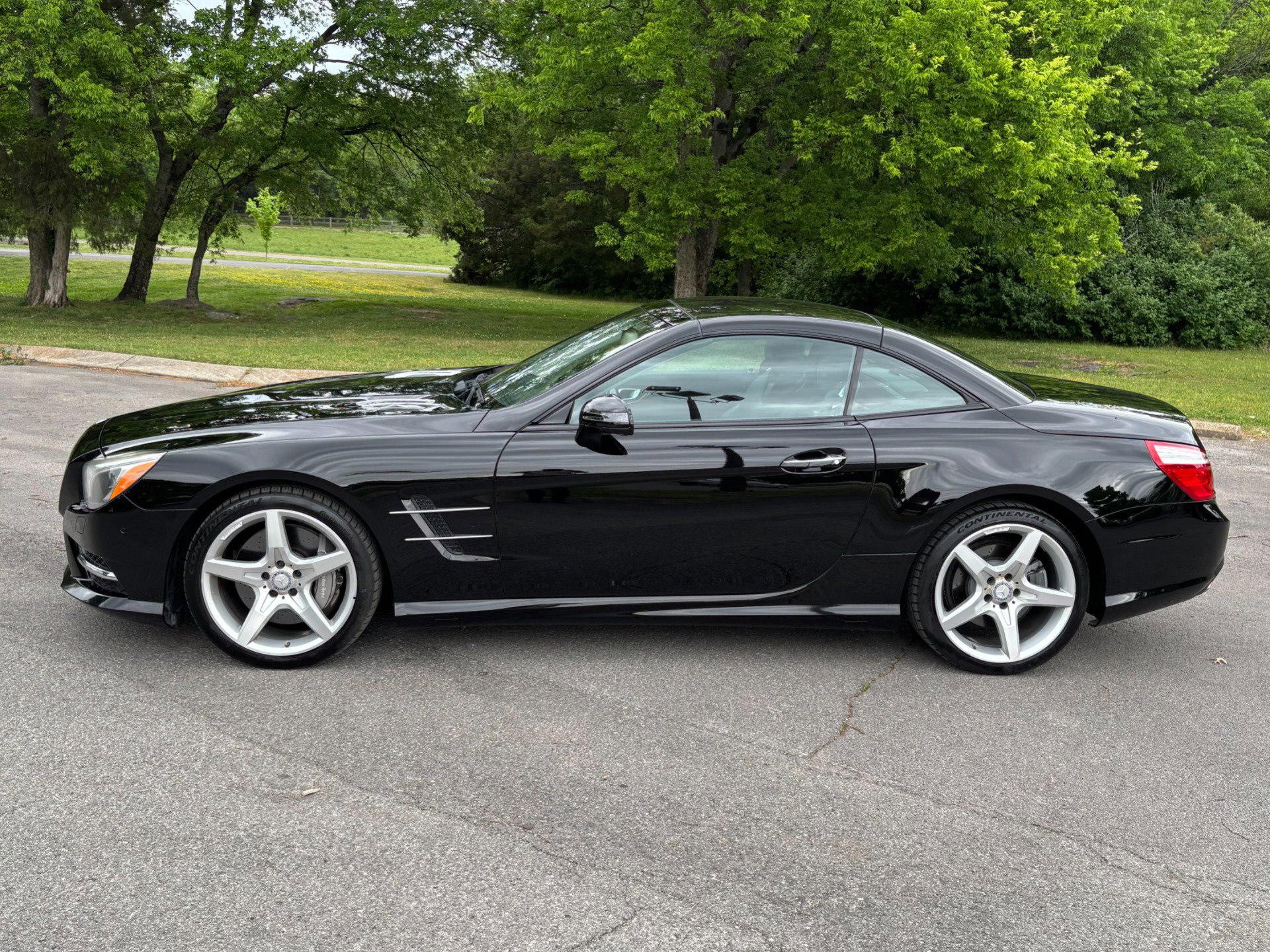 Used 2014 Mercedes-Benz SL 550 image 14