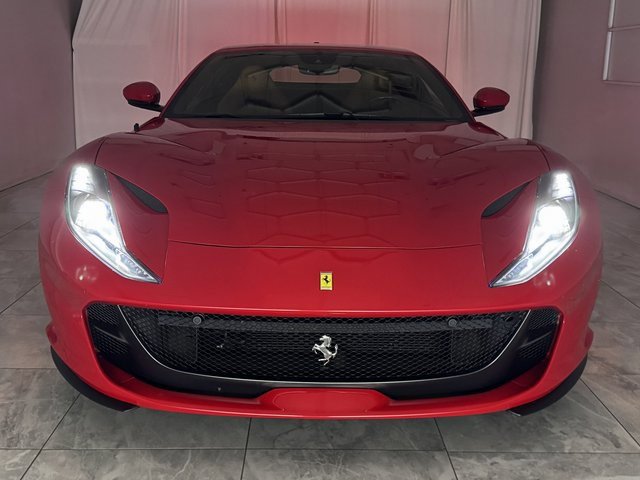 Used 2020 Ferrari 812 Superfast image 35