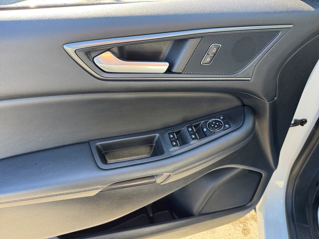 Certified 2024 Ford Edge SE w/ Black Appearance Package image 34