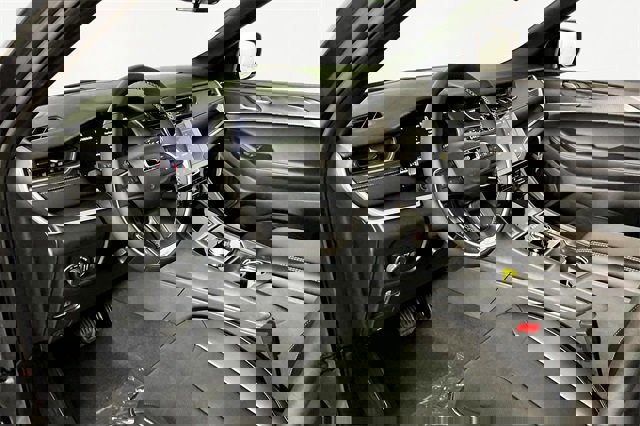 New 2025 Jeep Grand Cherokee Laredo image 8