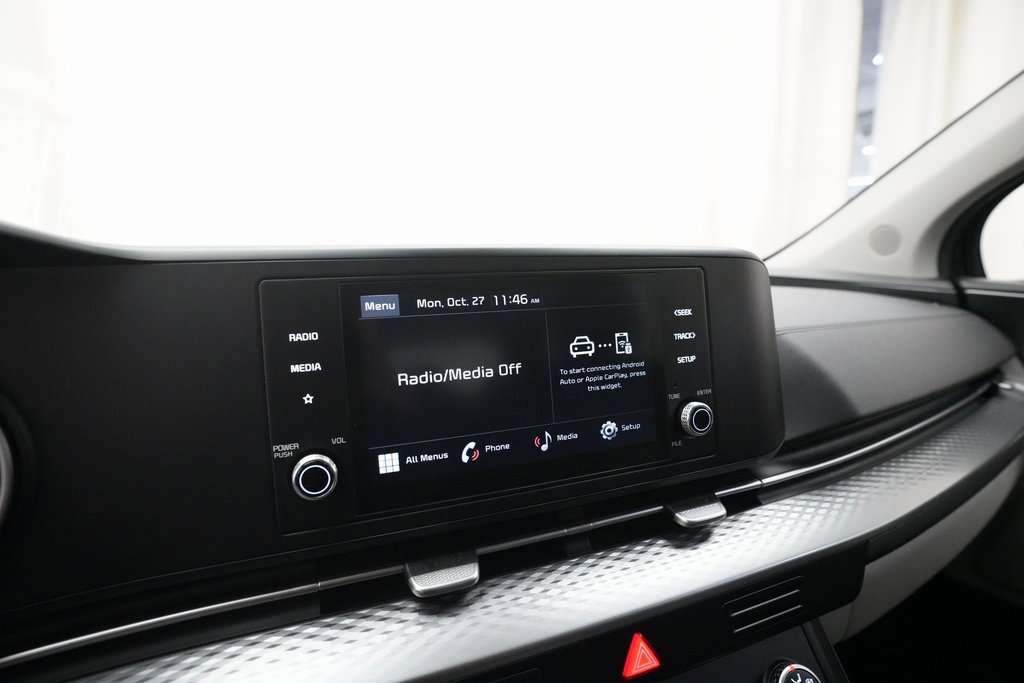 Certified 2024 Kia Carnival LX image 6