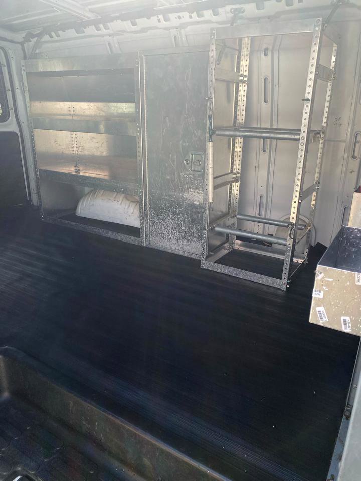 Used 2011 Chevrolet Express 1500 image 8