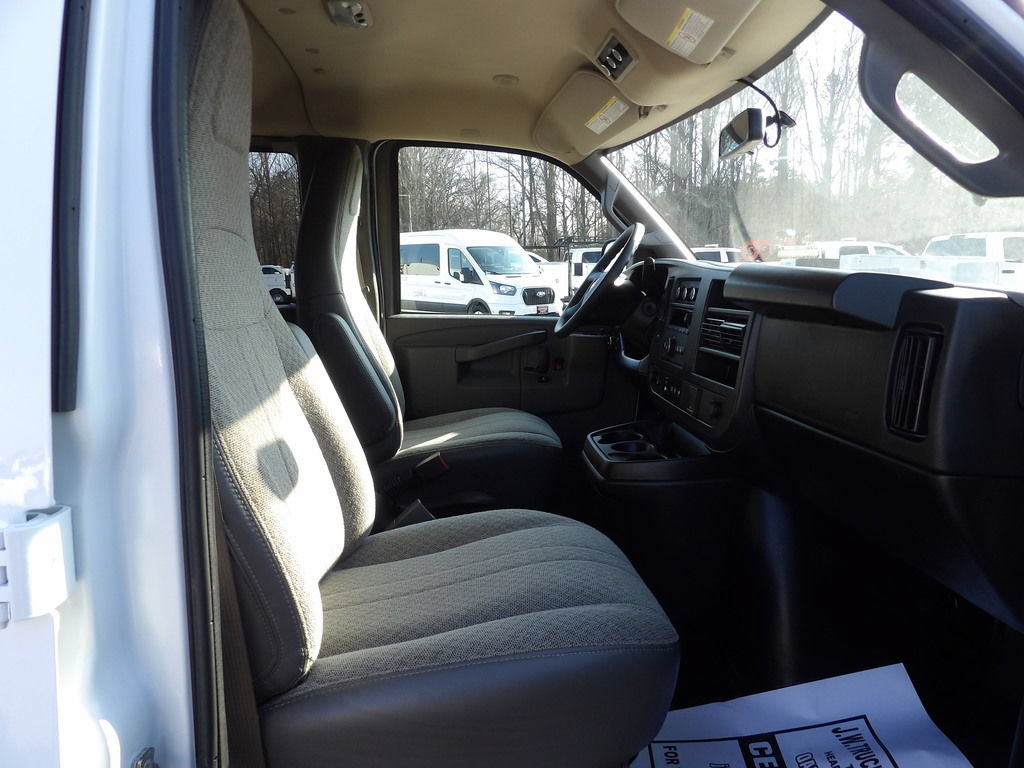 Used 2024 Chevrolet Express 3500 LS RWD image 43