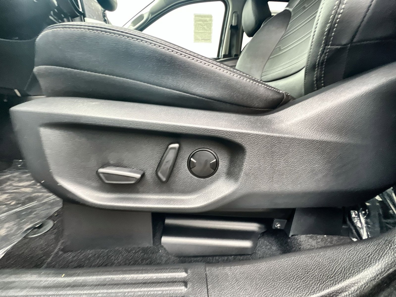 New 2025 Ford Ranger Lariat w/ FX4 Off-Road Package image 14