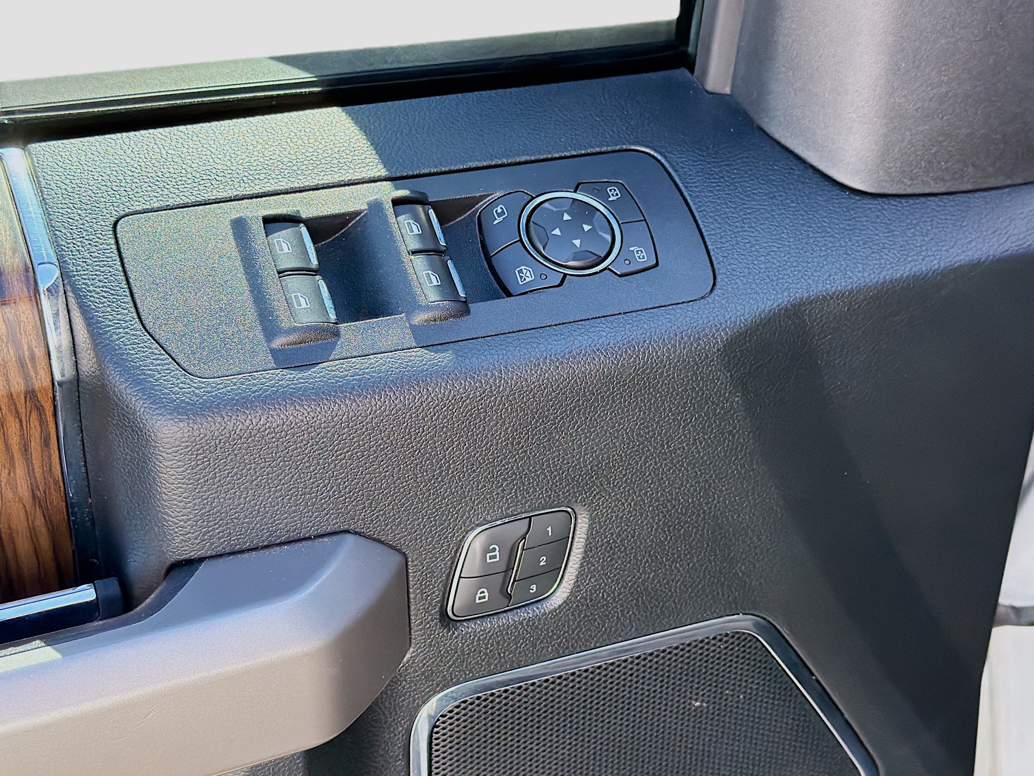 Used 2019 Ford F150 Lariat w/ Trailer Tow Package AWD/4WD image 22