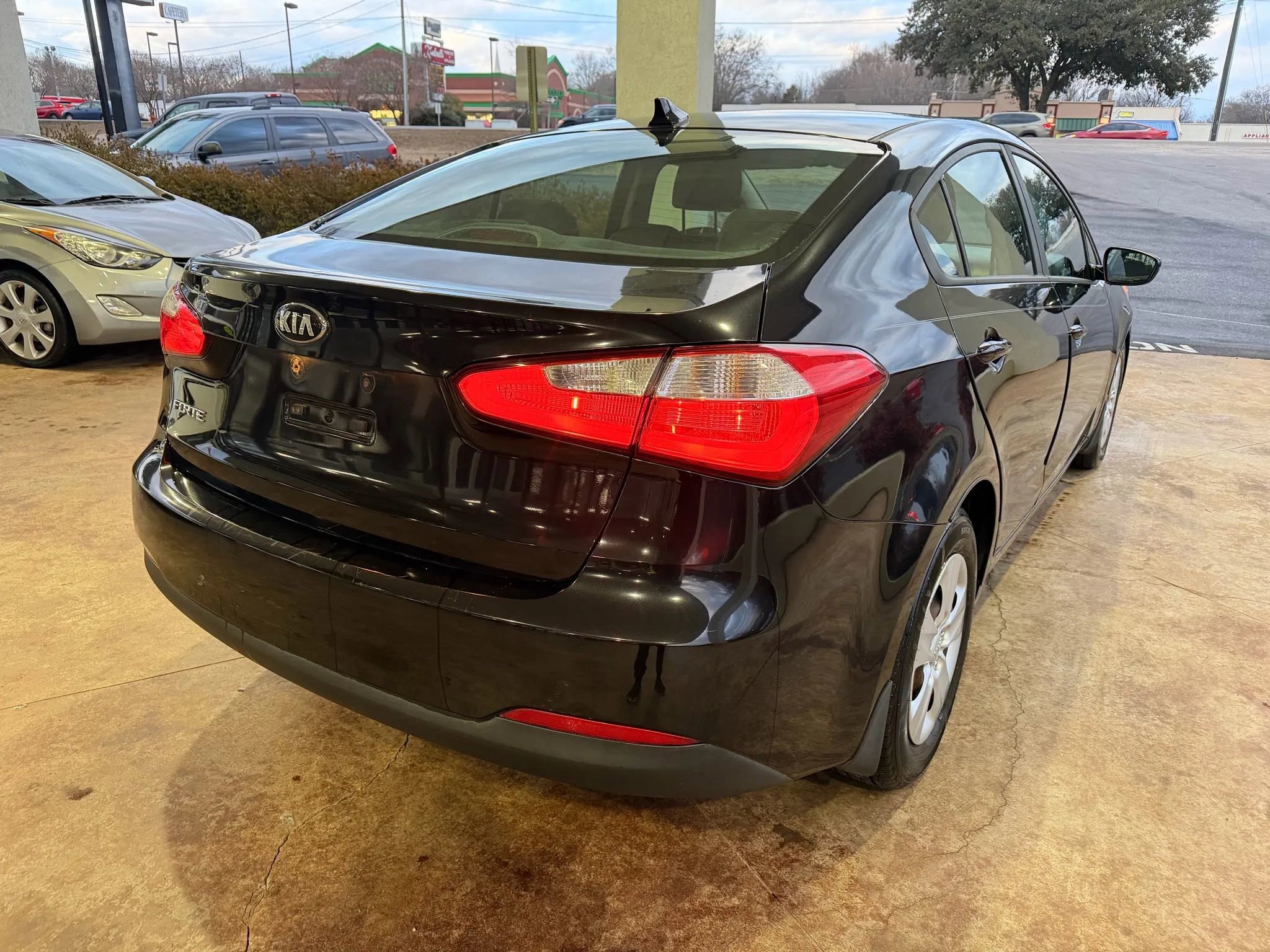 Used 2016 Kia Forte LX image 6