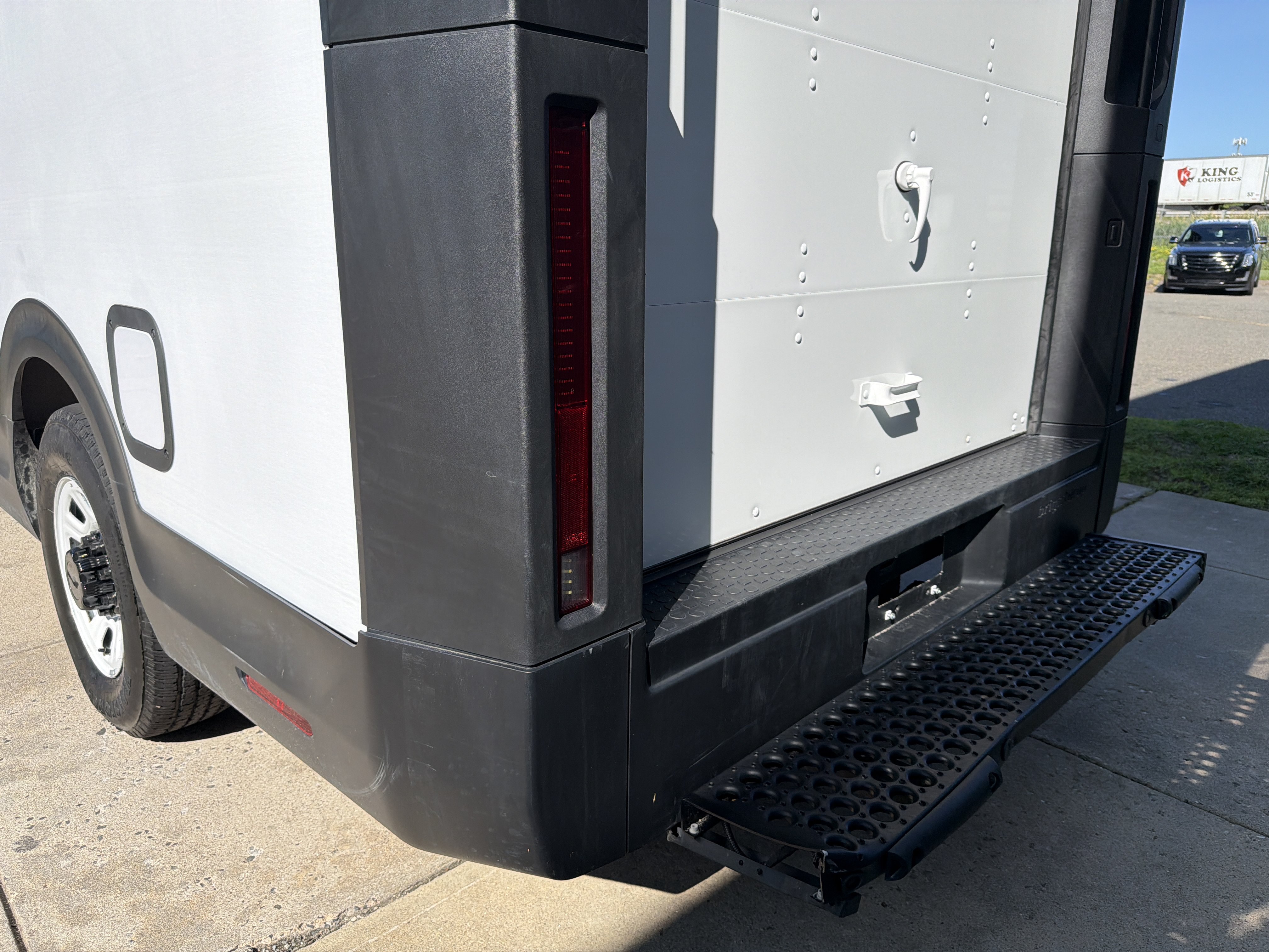 Used 2024 Chevrolet Brightdrop 600 w/ Commercial Equipment Package AWD/4WD image 13