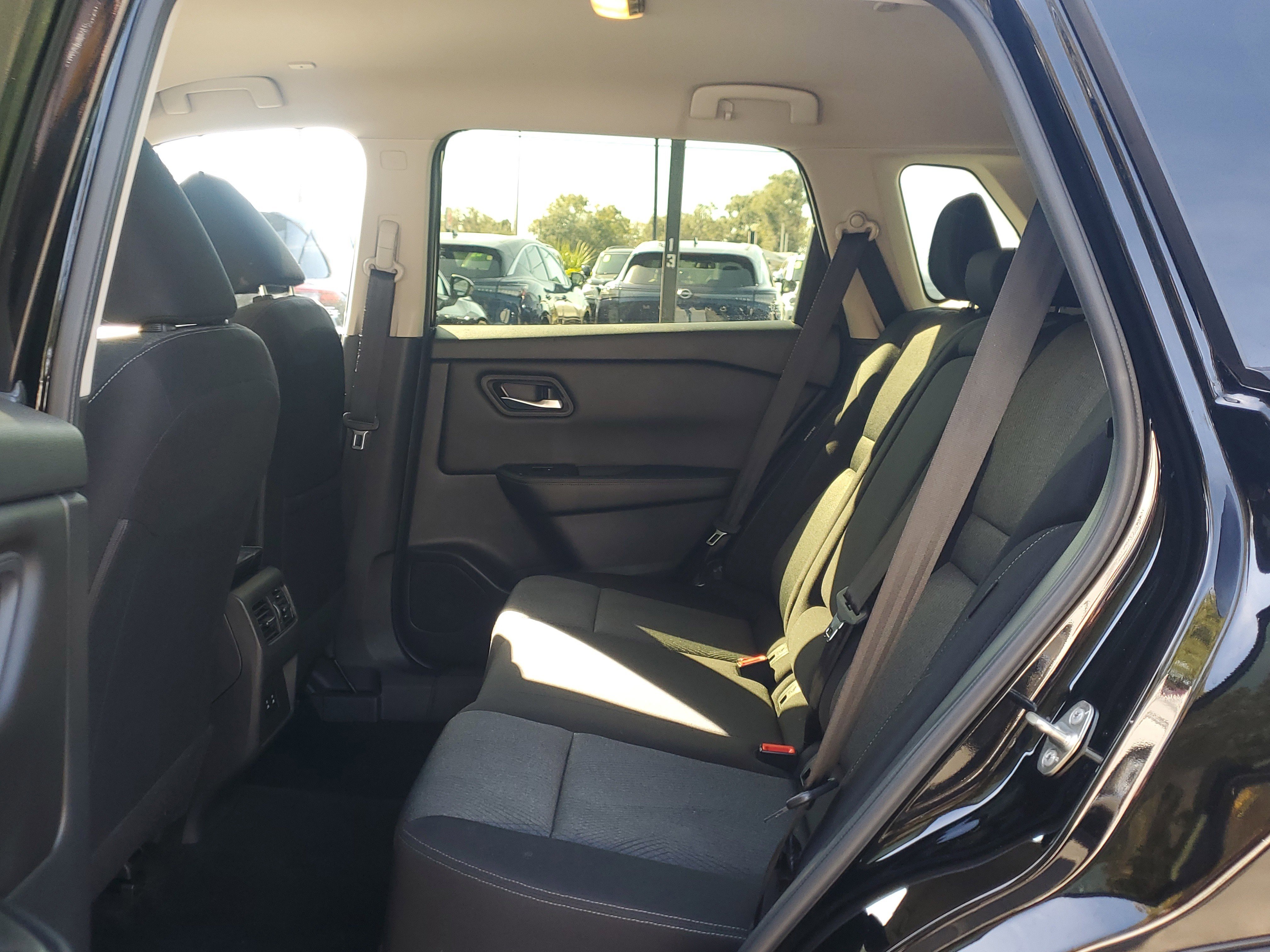 Certified 2024 Nissan Rogue SV image 11