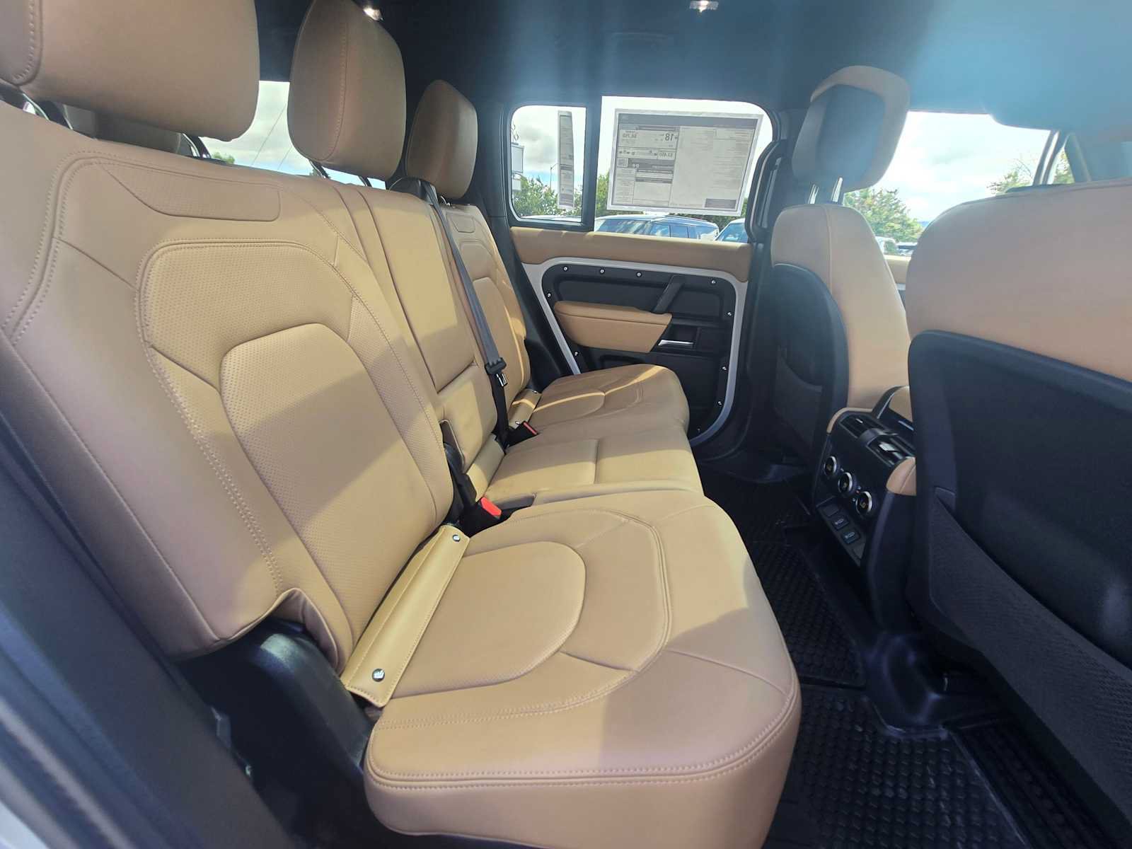 New 2026 Land Rover Defender 130 X-Dynamic SE AWD/4WD image 12