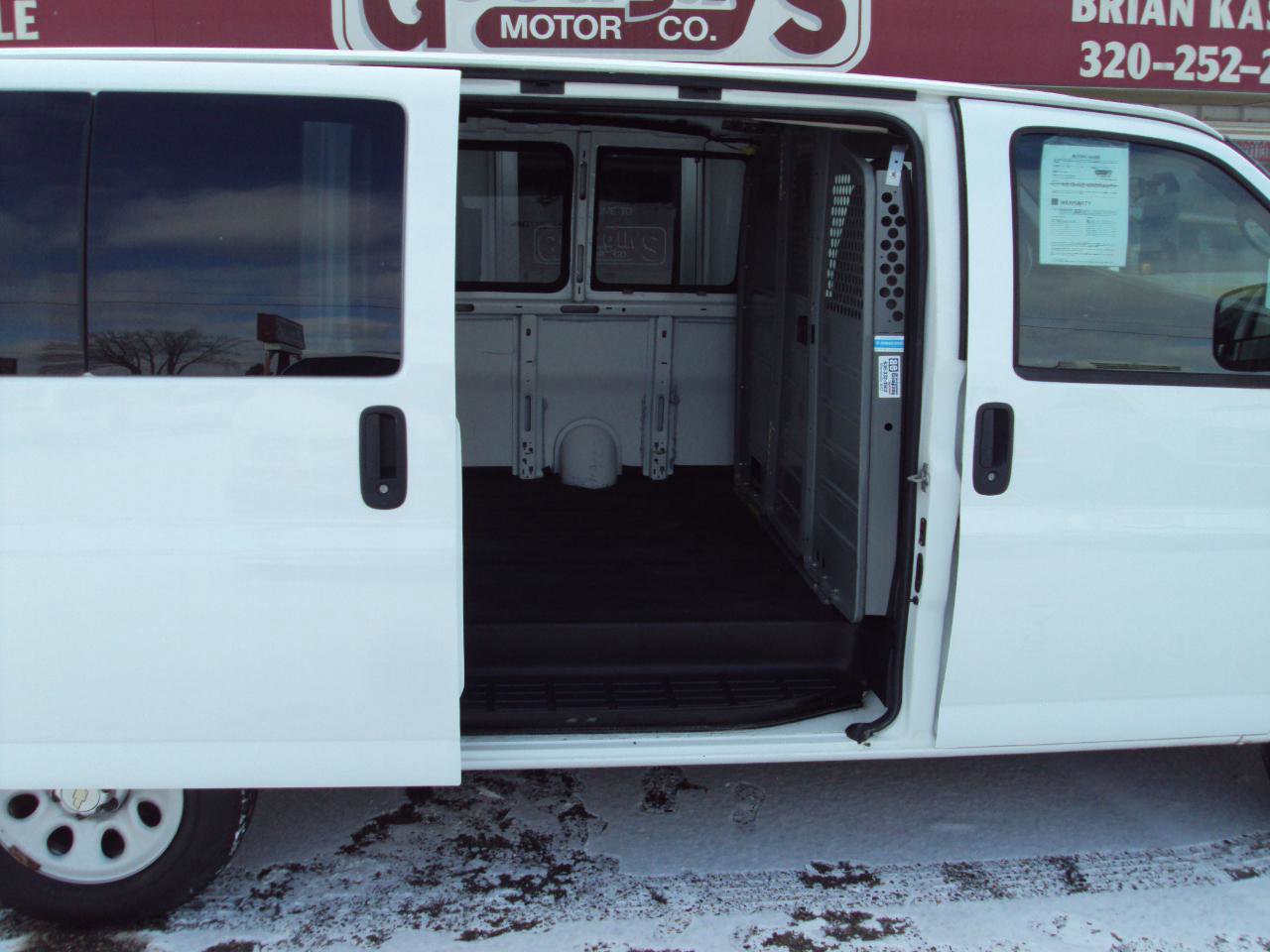 Used 2013 Chevrolet Express 1500 AWD image 10