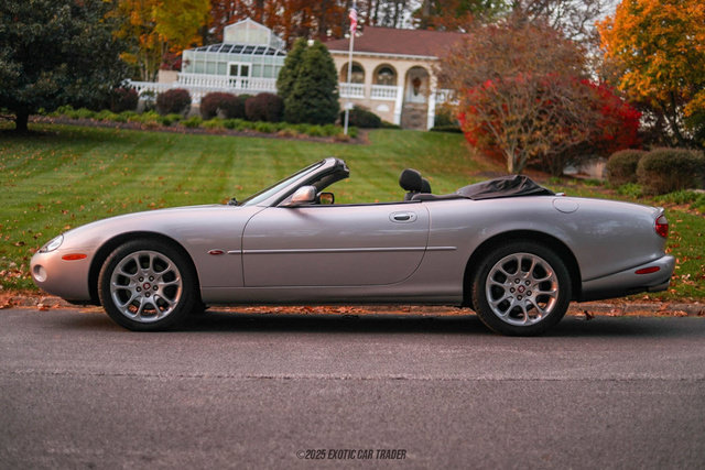 Used 2001 Jaguar XK8 Convertible RWD image 3